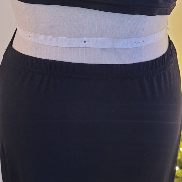 Cutout Black Casual Midi Dress - Picture 6 of 6